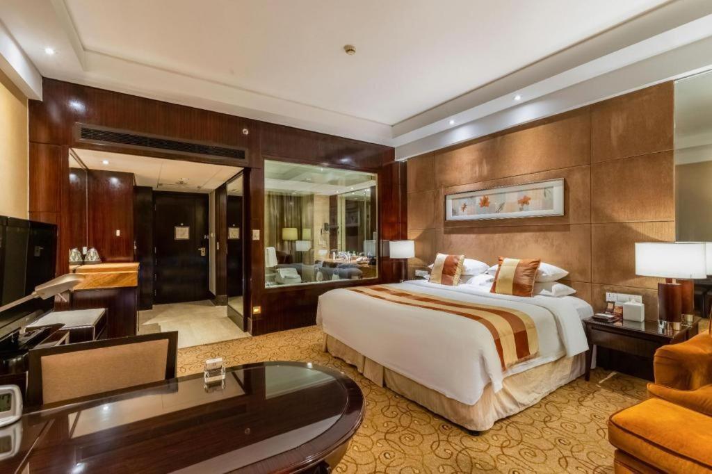 New Century Grand Hotel Xuzhou Exterior photo